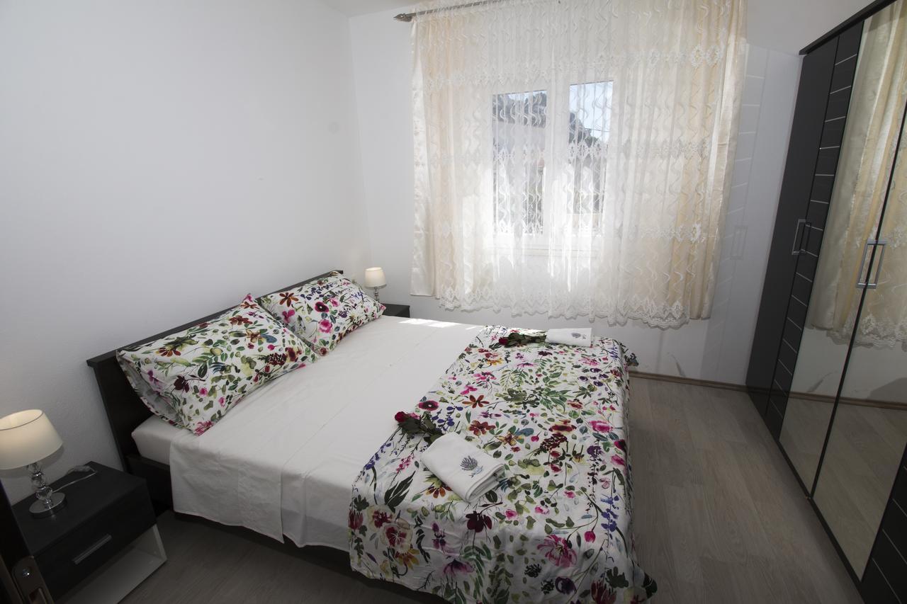 Apartman Horizont Apartment Omis Exterior photo